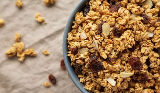 granola with raisins and almonds